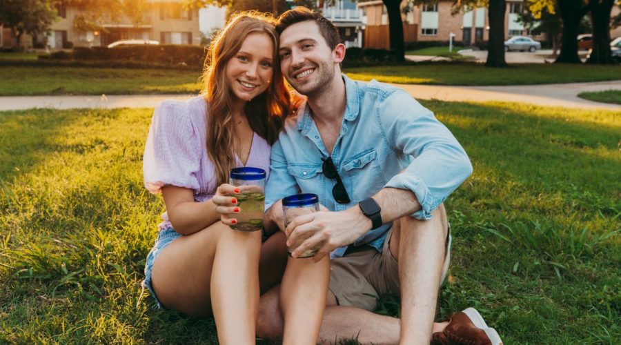 couple et femmes amoureuses